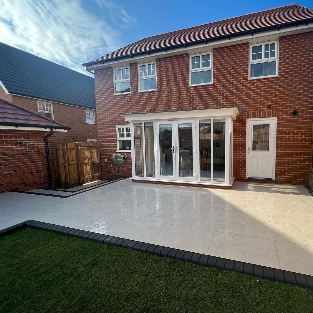 Mount Himalaya White Outdoor Porcelain 900x600x20mm (Price: £21.95/m2)