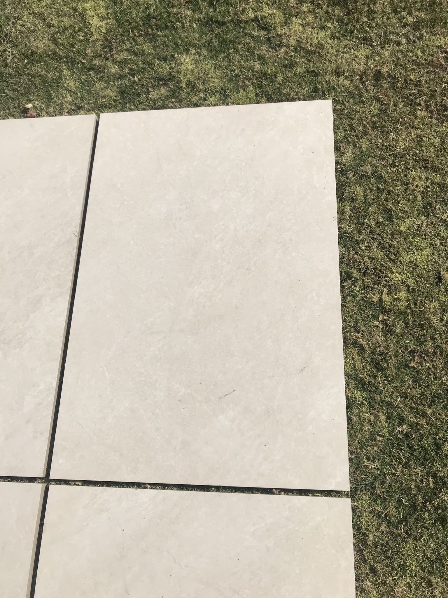 Quartz White Outdoor Porcelain 900x600x20mm (Price From: £21.95/m2) - Image 5